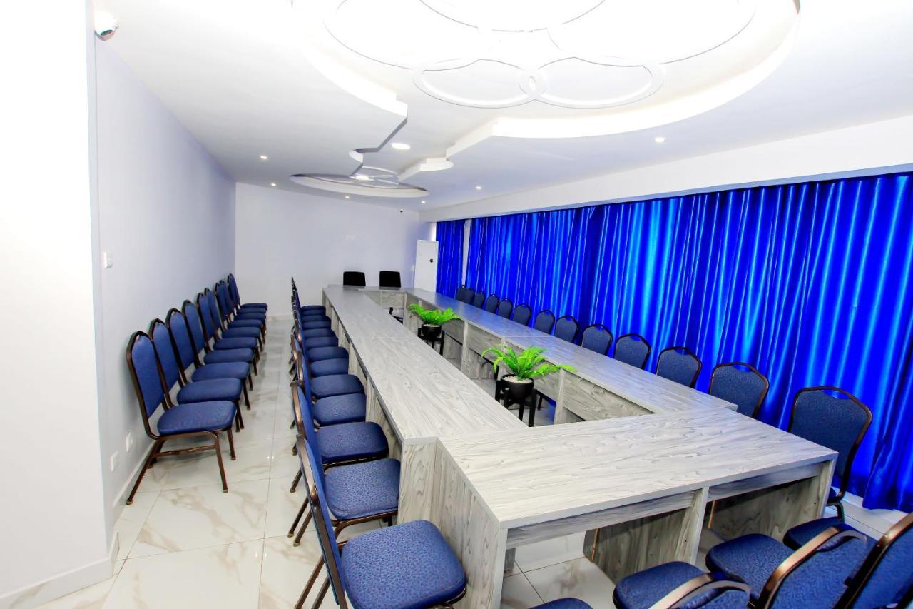 Hotel Galilee Cotonou Buitenkant foto