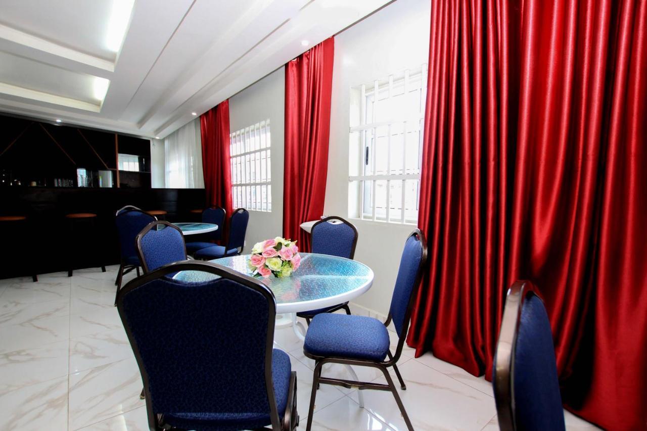 Hotel Galilee Cotonou Buitenkant foto