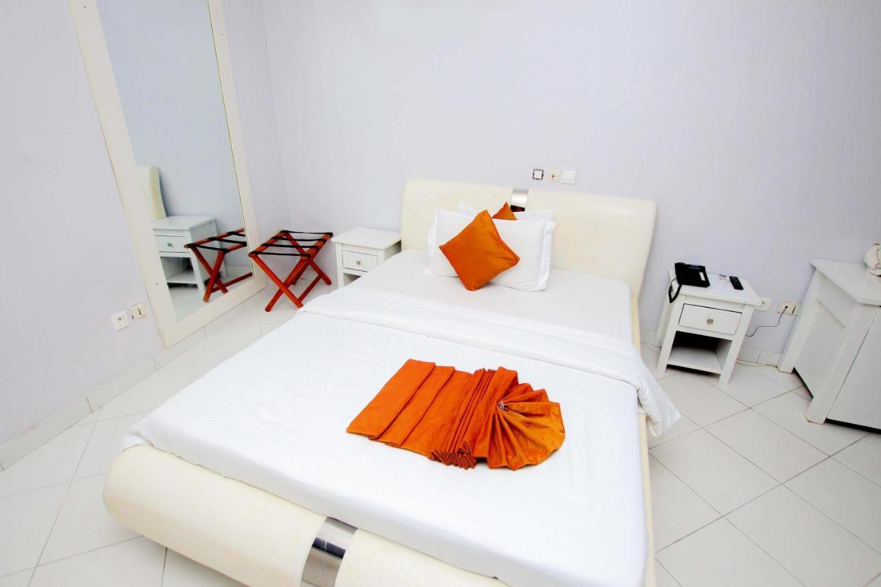 Hotel Galilee Cotonou Buitenkant foto