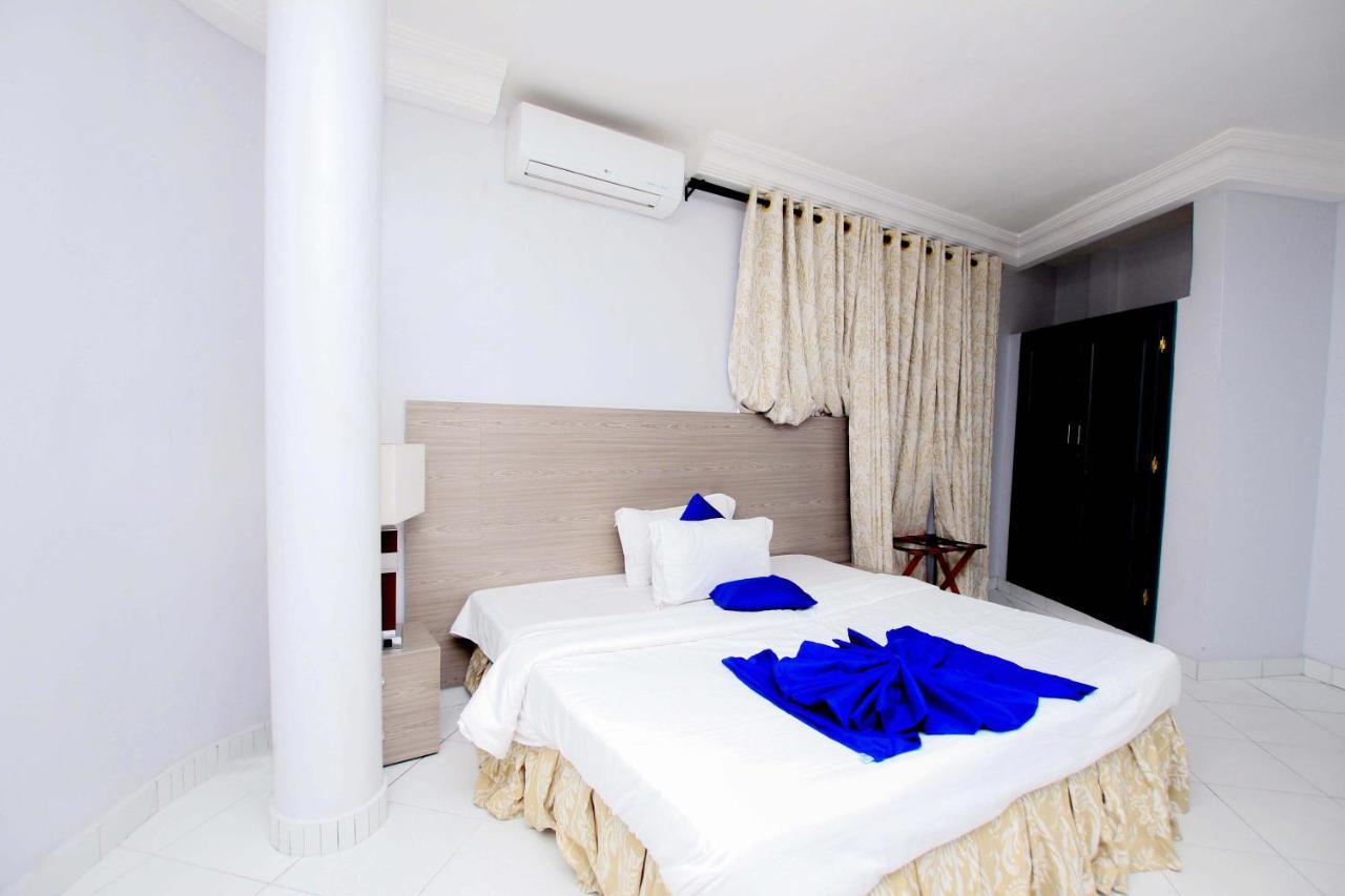 Hotel Galilee Cotonou Buitenkant foto