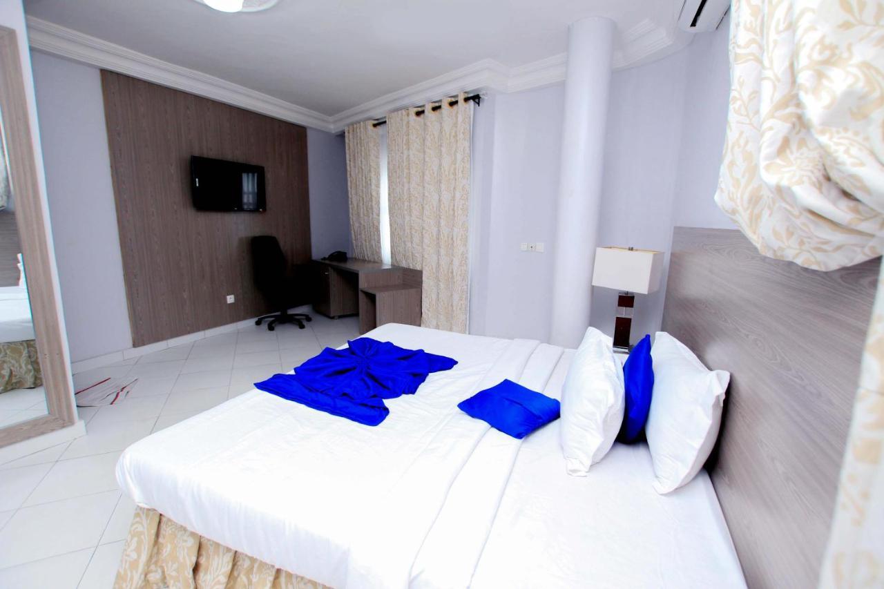 Hotel Galilee Cotonou Buitenkant foto